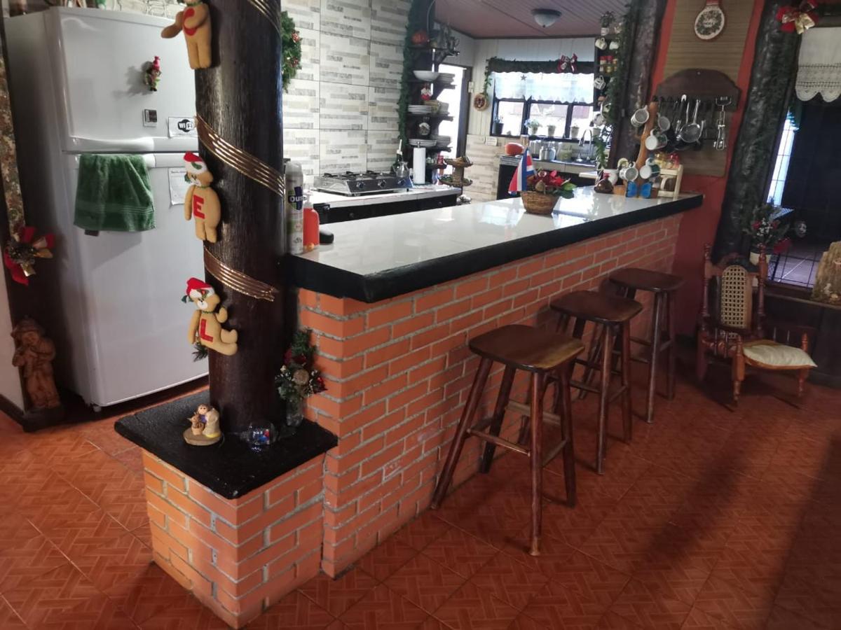 Casa Irazu Apartment Картаго Екстериор снимка