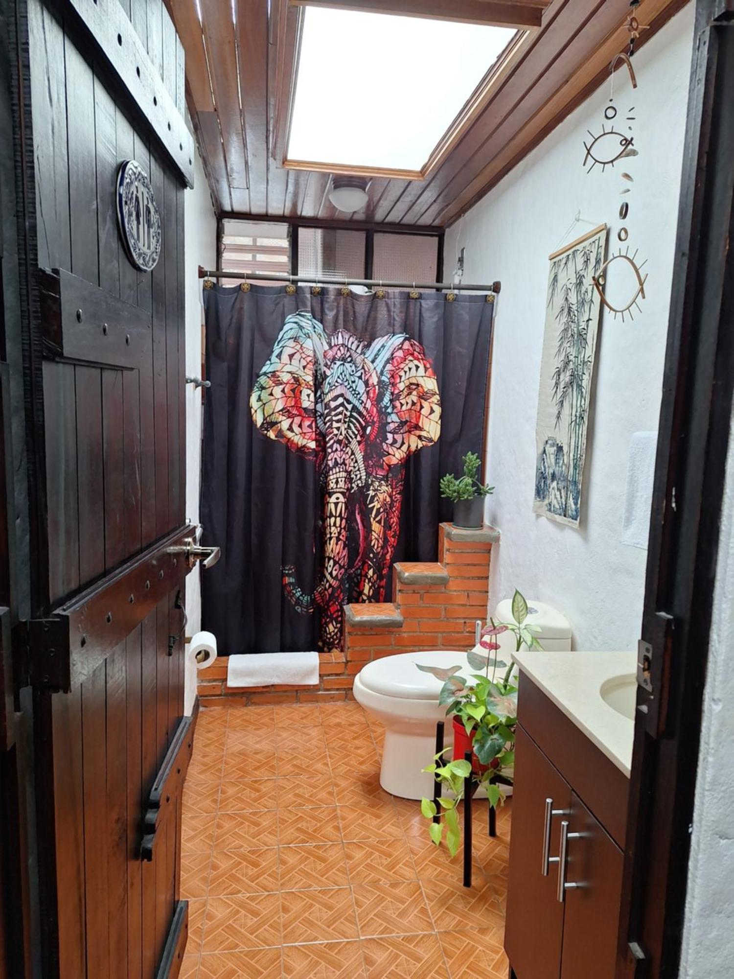 Casa Irazu Apartment Картаго Стая снимка